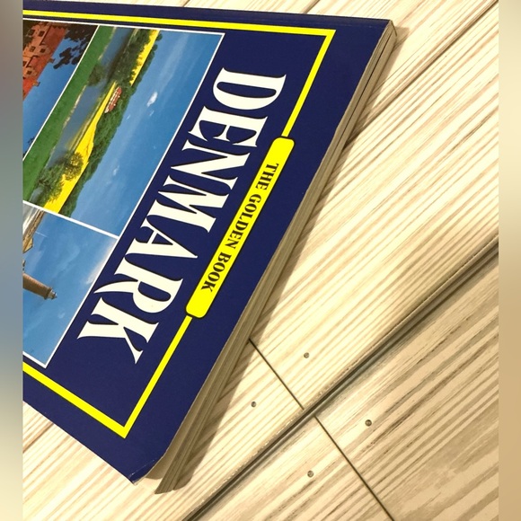 The Golden Book of Denmark by Bonechi - Picture 6 of 10